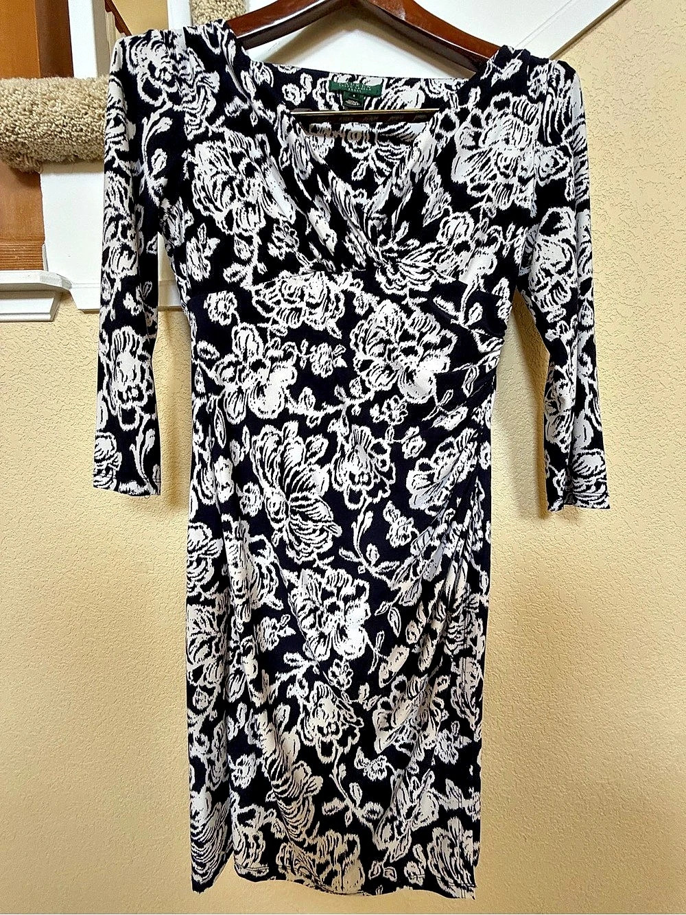Lauren Ralph Lauren Black and White Floral Jersey Faux Wrap Dress Size 8 Like N